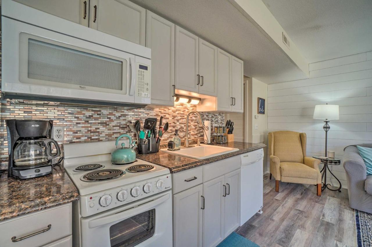 Centrally Located Branson Condo With Pool And Marina! Exterior photo